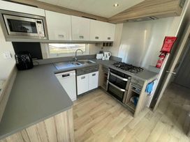 Marton Mere Holiday Village - Holiday Accommodation 20980 - Lake District - 1187638 - thumbnail photo 9