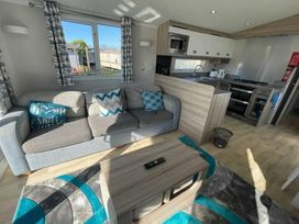 Marton Mere Holiday Village - Holiday Accommodation 20980 - Lake District - 1187638 - thumbnail photo 11