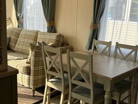 Seashore Holiday Park - Holiday Accommodation 20981 - Norfolk - 1187639 - thumbnail photo 10