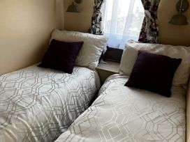 Seashore Holiday Park - Holiday Accommodation 20981 - Norfolk - 1187639 - thumbnail photo 14