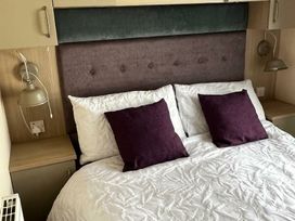 Seashore Holiday Park - Holiday Accommodation 20981 - Norfolk - 1187639 - thumbnail photo 17
