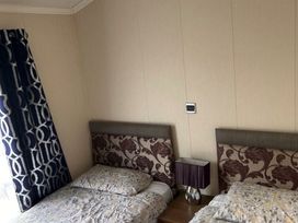 Marton Mere Holiday Village - Holiday Accommodation 20983 - Lake District - 1187641 - thumbnail photo 9