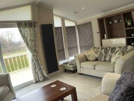 Marton Mere Holiday Village - Holiday Accommodation 20983 - Lake District - 1187641 - thumbnail photo 14