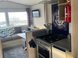 Doniford Bay - Holiday Accommodation 20985 - Devon - 1187643 - thumbnail photo 9