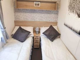 Lyons Robin Hood - Holiday Accommodation 20989 - North Wales - 1187644 - thumbnail photo 10