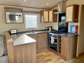 Ladram Bay Holiday Park - Holiday Accommodation 20991 - Devon - 1187645 - thumbnail photo 4
