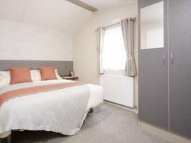 Ladram Bay Holiday Park - Holiday Accommodation 20991 - Devon - 1187645 - thumbnail photo 7