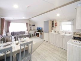 Ladram Bay Holiday Park - Holiday Accommodation 20997 - Devon - 1187651 - thumbnail photo 6