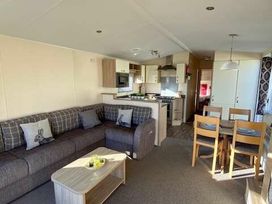 Ladram Bay Holiday Park - Holiday Accommodation 20997 - Devon - 1187651 - thumbnail photo 9