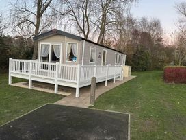 Hopton Holiday Village - Holiday Accommodation 20998 - Suffolk & Essex - 1187652 - thumbnail photo 1