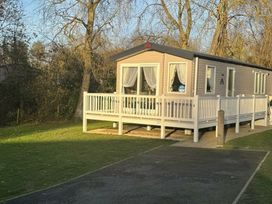 Hopton Holiday Village - Holiday Accommodation 20998 - Suffolk & Essex - 1187652 - thumbnail photo 2