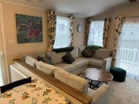 Hopton Holiday Village - Holiday Accommodation 20998 - Suffolk & Essex - 1187652 - thumbnail photo 7