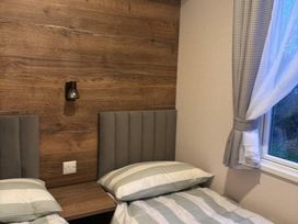Hopton Holiday Village - Holiday Accommodation 20998 - Suffolk & Essex - 1187652 - thumbnail photo 17