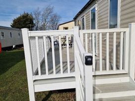 Marton Mere Holiday Village - Holiday Accommodation 21003 - Lake District - 1187655 - thumbnail photo 4