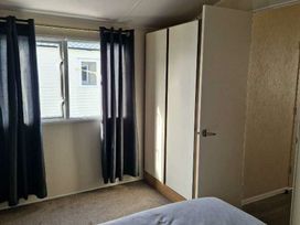 Marton Mere Holiday Village - Holiday Accommodation 21003 - Lake District - 1187655 - thumbnail photo 7