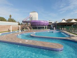 Marton Mere Holiday Village - Holiday Accommodation 21003 - Lake District - 1187655 - thumbnail photo 16