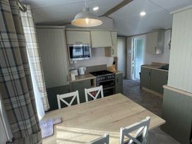 Marton Mere Holiday Village - Holiday Accommodation 21006 - Lake District - 1187656 - thumbnail photo 5