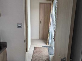 Oakdene Forest Park - Holiday Accommodation 21011 - Hampshire - 1187660 - thumbnail photo 10