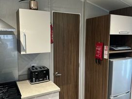 Marton Mere Holiday Village - Holiday Accommodation 21013 - Lake District - 1187661 - thumbnail photo 2
