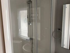 Marton Mere Holiday Village - Holiday Accommodation 21013 - Lake District - 1187661 - thumbnail photo 12