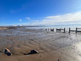 Hafan y Mor Haven - Holiday Accommodation 21021 - North Wales - 1187664 - thumbnail photo 9