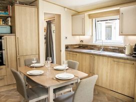 Kelling Heath Holiday Park - Holiday Accommodation 21025 - Norfolk - 1187666 - thumbnail photo 5