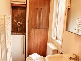 Kelling Heath Holiday Park - Holiday Accommodation 21026 - Norfolk - 1187667 - thumbnail photo 10