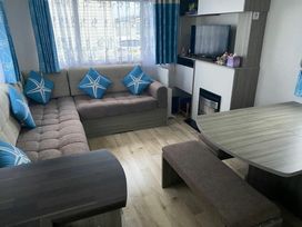 Lido Beach Holiday Park - Holiday Accommodation 21030 - North Wales - 1187669 - thumbnail photo 6