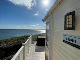 Devon Cliffs Holiday Park - Holiday Accommodation 2104 - Devon - 1187676 - thumbnail photo 1