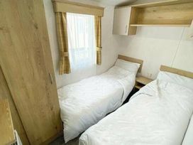 Devon Cliffs Holiday Park - Holiday Accommodation 21046 - Devon - 1187680 - thumbnail photo 6