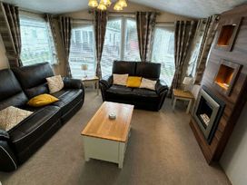 Lido Beach Holiday Park - Holiday Accommodation 21049 - North Wales - 1187681 - thumbnail photo 13