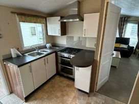 Lido Beach Holiday Park - Holiday Accommodation 21049 - North Wales - 1187681 - thumbnail photo 14