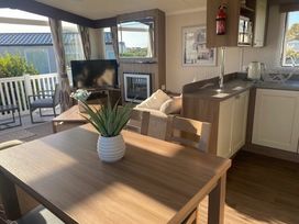 Church Farm Holiday Village - Holiday Accommodation 21055 - Hampshire - 1187683 - thumbnail photo 5