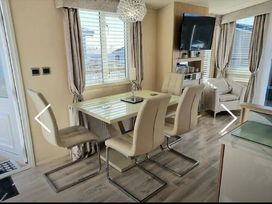 Lydstep Beach - Holiday Accommodation 21058 - South Wales - 1187685 - thumbnail photo 5