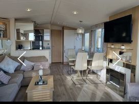 Lydstep Beach - Holiday Accommodation 21058 - South Wales - 1187685 - thumbnail photo 6