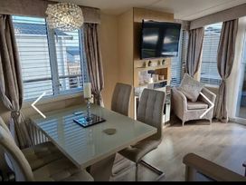 Lydstep Beach - Holiday Accommodation 21058 - South Wales - 1187685 - thumbnail photo 8