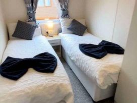 Tattershall Lakes Country Park - Holiday Accommodation 21059 - Lincolnshire - 1187686 - thumbnail photo 5