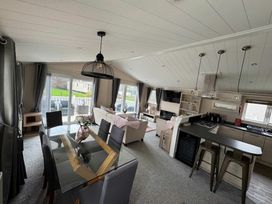 Burnham-on-Sea Holiday Park - Holiday Accommodation 21065 - Devon - 1187691 - thumbnail photo 3