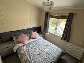 Burnham-on-Sea Holiday Park - Holiday Accommodation 21065 - Devon - 1187691 - thumbnail photo 11