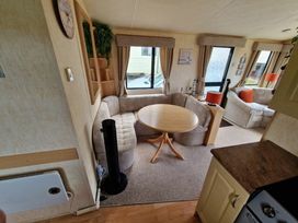Clarach Bay Holiday Village - Holiday Accommodation 21069 - Mid Wales - 1187694 - thumbnail photo 13