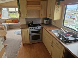 Clarach Bay Holiday Village - Holiday Accommodation 21069 - Mid Wales - 1187694 - thumbnail photo 15