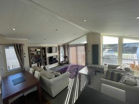 Marton Mere Holiday Village - Holiday Accommodation 21071 - Lake District - 1187695 - thumbnail photo 9