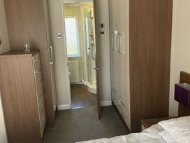 Marton Mere Holiday Village - Holiday Accommodation 21071 - Lake District - 1187695 - thumbnail photo 17