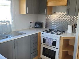 Golden Palm Resort - Holiday Accommodation 21074 - Lincolnshire - 1187698 - thumbnail photo 8