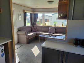 Golden Palm Resort - Holiday Accommodation 21074 - Lincolnshire - 1187698 - thumbnail photo 9