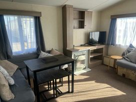 Hayling Island Holiday Park - Meadow Bay Villages - Holiday Accommodation 21075 - Hampshire - 1187699 - thumbnail photo 10