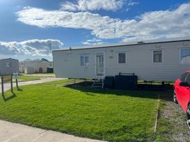 Hayling Island Holiday Park - Meadow Bay Villages - Holiday Accommodation 21075 - Hampshire - 1187699 - thumbnail photo 15