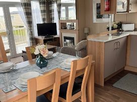 Eastgate Caravan Park - Holiday Accommodation 21087 - Lincolnshire - 1187706 - thumbnail photo 4