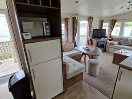 Clarach Bay Holiday Village - Holiday Accommodation 21090 - Mid Wales - 1187709 - thumbnail photo 3
