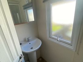 Clarach Bay Holiday Village - Holiday Accommodation 21090 - Mid Wales - 1187709 - thumbnail photo 9